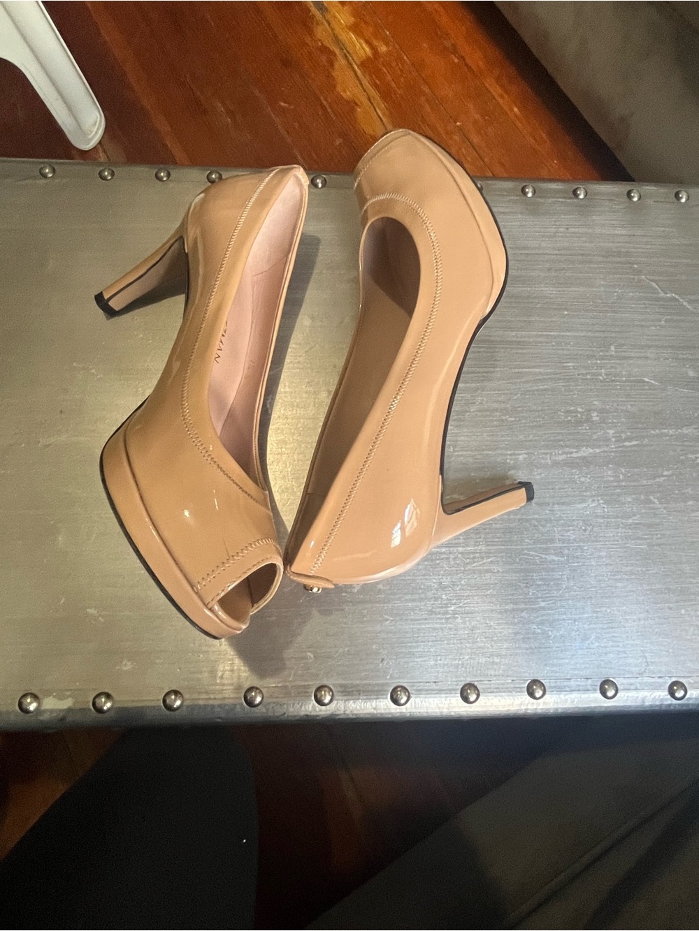 Womens Stuart Weitzman Nude Patent Leather High Heel Pumps
